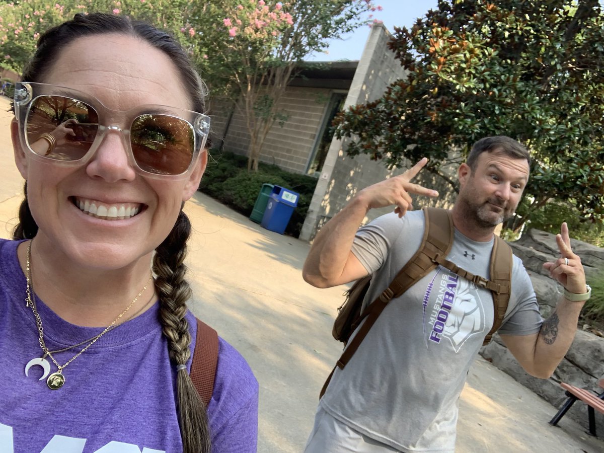 KatyPope26's tweet photo. First day back! #cainzoocrew https://t.co/JcMwyWlLmA