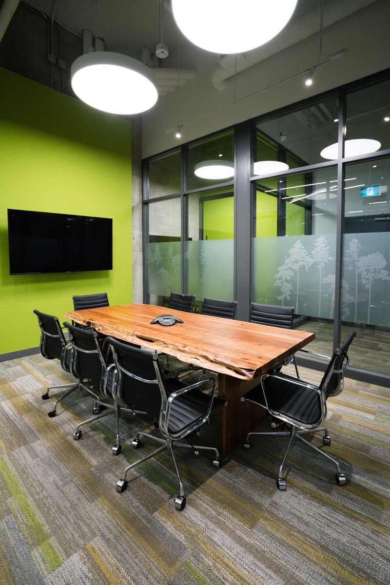 pentacongroup's tweet photo. #Throwback: @lmnnetwork's new #office in Markham brings the outdoors inside! The space includes boardrooms, servery areas and a large training room. It was a pleasure working on this project with #CircleDesign. #interiordesign #officespace https://t.co/h84SssOWGA