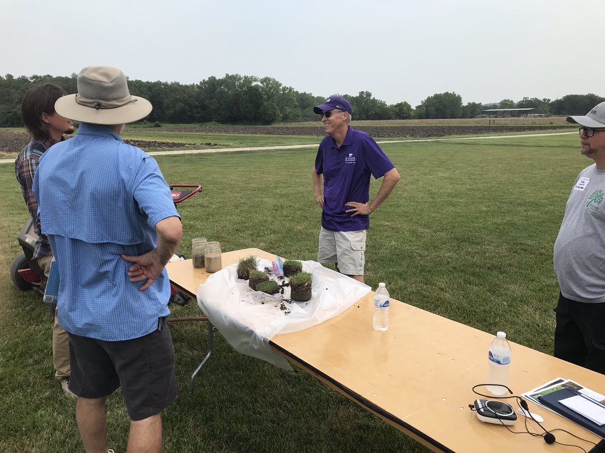 The “sheriff” aka Dr. Jack Fry talking thatch management at KSU field day! <a href="/KSUTURF/">K-State's Turf and Landscape Management Team</a> #goodtobeinperson #gieseonthegreen