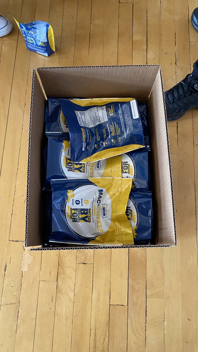 Shortridge's tweet image. Students packaged 14,600 meals this morning with @MMealMovement Our #shortridgedayofservice is off to a great start! #servicelearning @Shortridge @IPSSchools