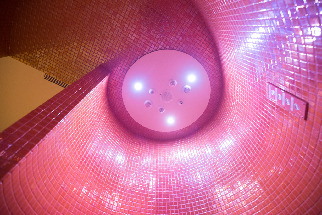 Dense cold mist or a tropical downpour?
Our experience shower's can do both.
It's a multi-sensor shower that brings together lighting, aroma, water jets, mist &amp; sounds to make you dream of holidays
#experience #holiday #cheshire #wirral #wellness #wellnessathome #homesauna #sauna