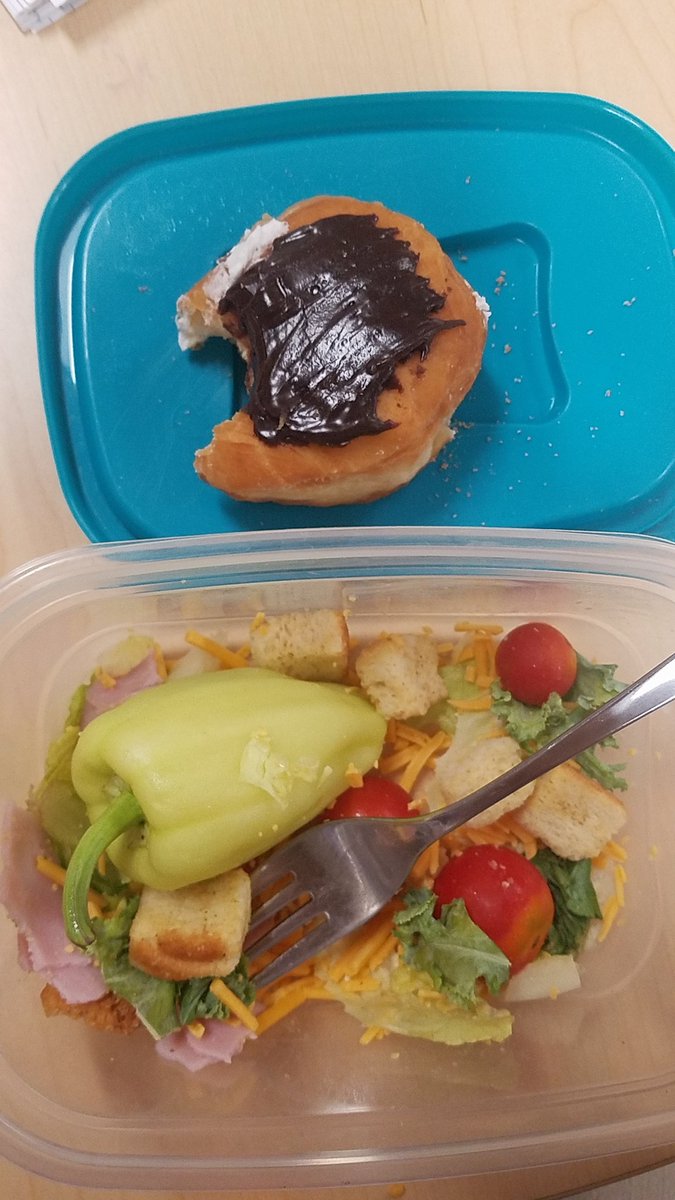 amandaanez1's tweet photo. Oh you know the healthy balanced diet... https://t.co/rSslutXbah