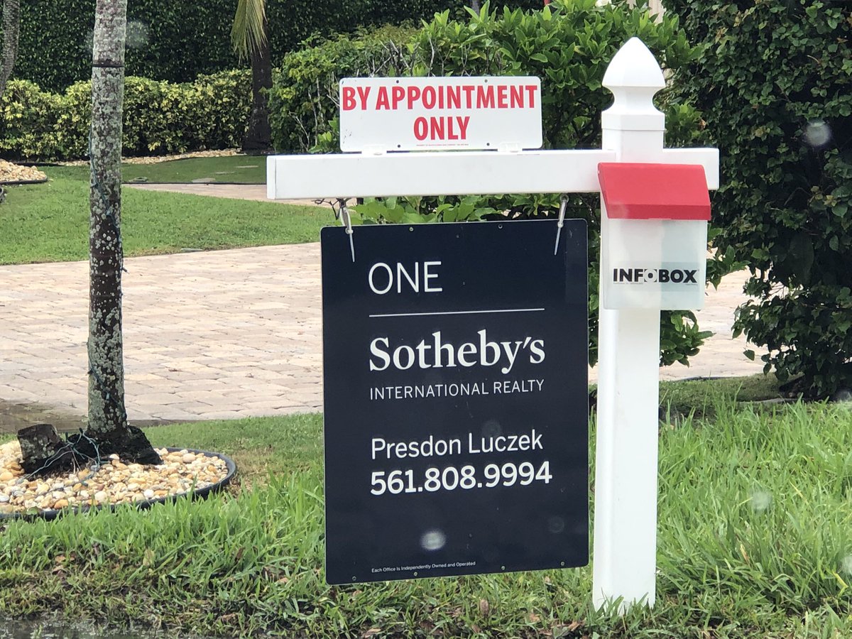 2801GrandCanal's tweet photo. Coming Soon by Presdon Luczek of @ONESIR / @SothebysRealty 2801 South Grand Canal, Lighthouse Point, FL https://t.co/xMfkP2P6JJ #OnlyWithSothebys #OnlyWithONESIR #LighthousePoint https://t.co/pDg6L8PlvF