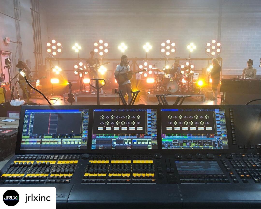 TheRobeWay's tweet photo. Fall tour prep for @MtJoyBand with LD Max Lenox at @JRLXINC in Chicago using a rig with @Robelighting #PixelPATT LED luminaires.
#therobeway #techthursday #robelighting #jrlxinc #lightingtech #techlife https://t.co/YRd8FHipB1
