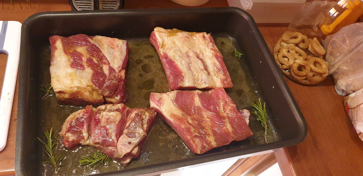proxecco's tweet photo. #porkinprogress https://t.co/LxGXzBWKzT