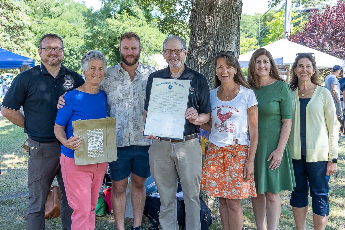 FoodisMedMA's tweet photo. It is Massachusetts Farmers' Market Week!! To kick it off, @john_lebeaux @skpeake @JulianCyr joined Sustainable CAPE at the Truro Farmers Market over the weekend. https://t.co/reCYdaSsTV