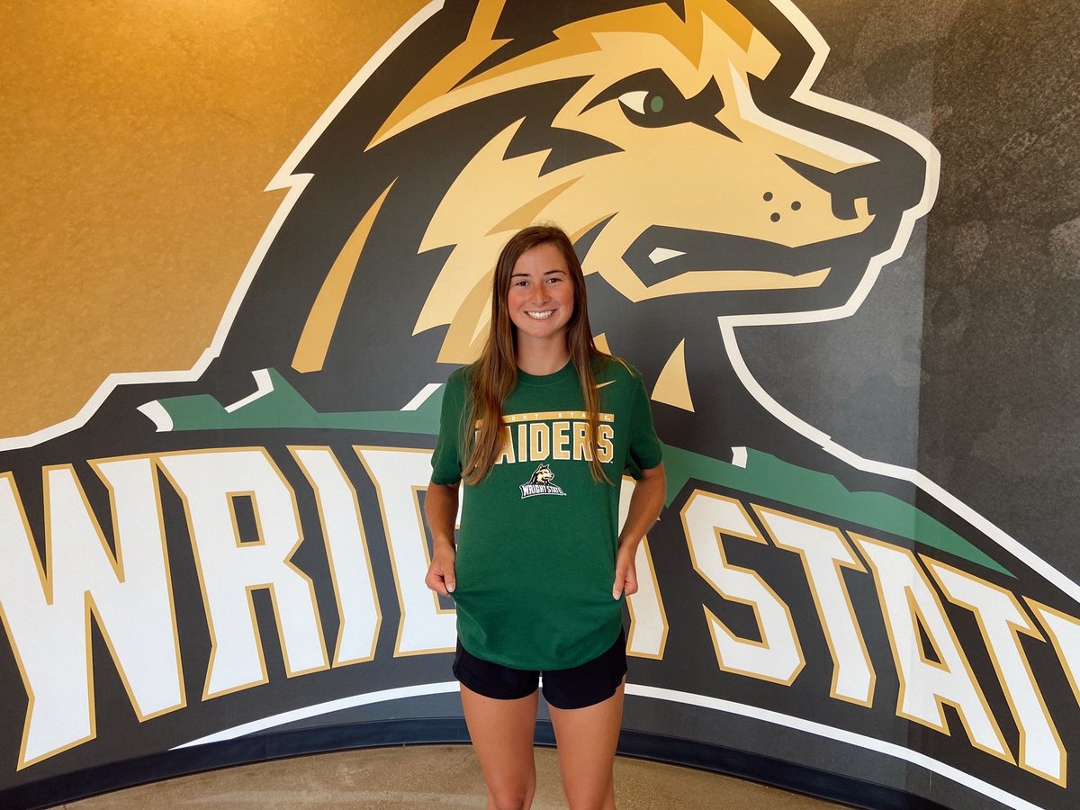 Elena Dubuc tweet media