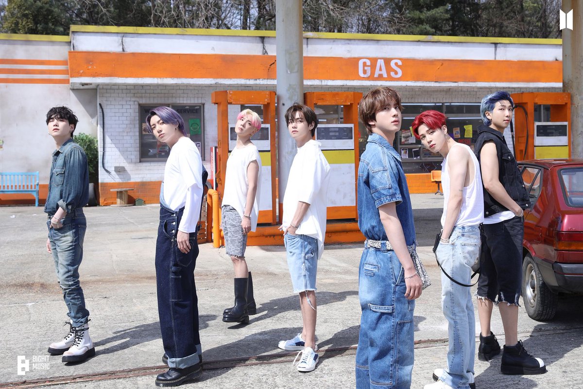 bangtanboys_sv's tweet photo. [INFO]

'Permission To Dance' por BTS, ha superado ahora los 100 millones de puntos digitales en Gaon. 🇰🇷

#PermissionToDance #BTS 
#방탄소년단 @BTS_twt 
Cr: btschartdata | Cloud ☁️ https://t.co/uw3F1ZKIcx