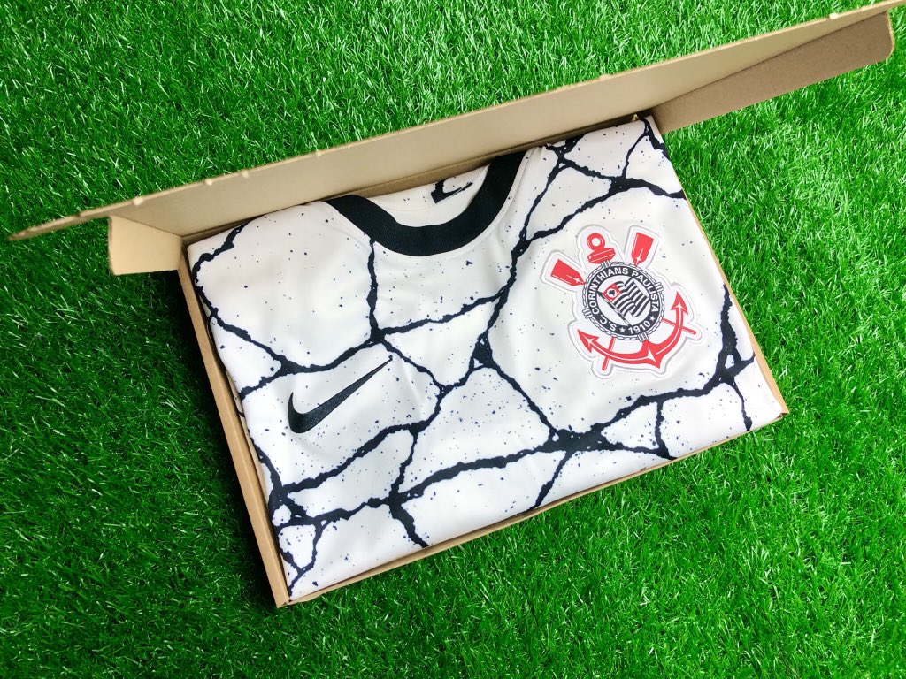 mysteryfootball's tweet image. We are giving away a Mystery Football shirt to one lucky follower!👕 

To enter: 
1️⃣ RT this tweet
🤝 Follow us

Good luck! 🤞🏻