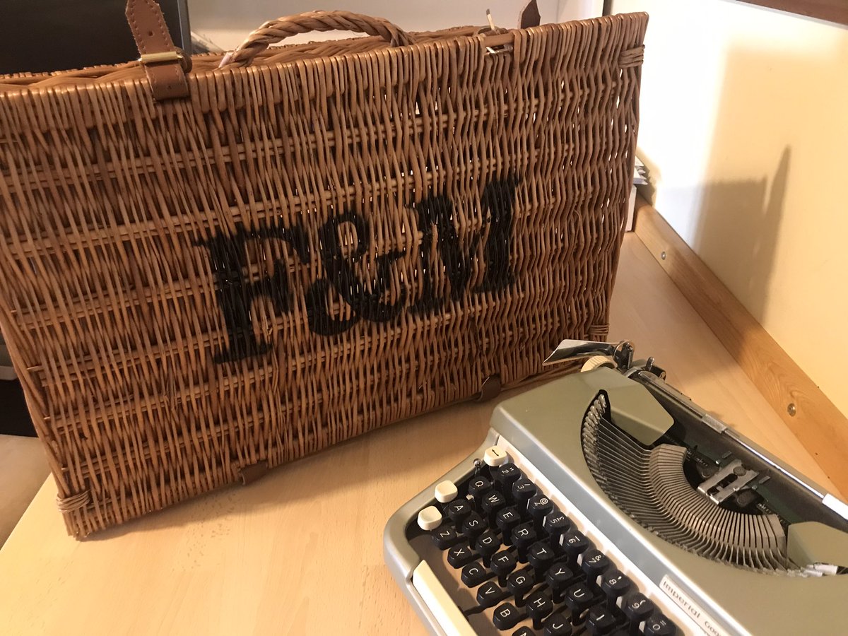 MelanieHewitt61's tweet photo. Thank you fabulous team @HarperInspire - such a lovely publication day surprise. Today has been so very special - but now there’s wine, chocolates &amp; other delights to celebrate with. Thank you for believing in ‘Looking for the Durrells’ and sharing the journey. Much love 🌞 x https://t.co/s3UWtEevMQ