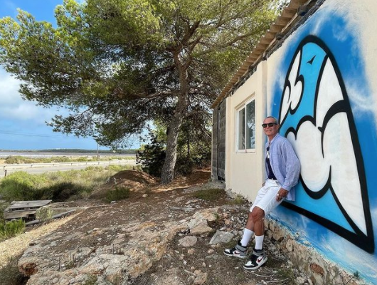 jitroisparis's tweet photo. Universal humanity in #ibiza with Jean-Claude jitrois #thomasiser #summertime https://t.co/ShqJmAZ8n3