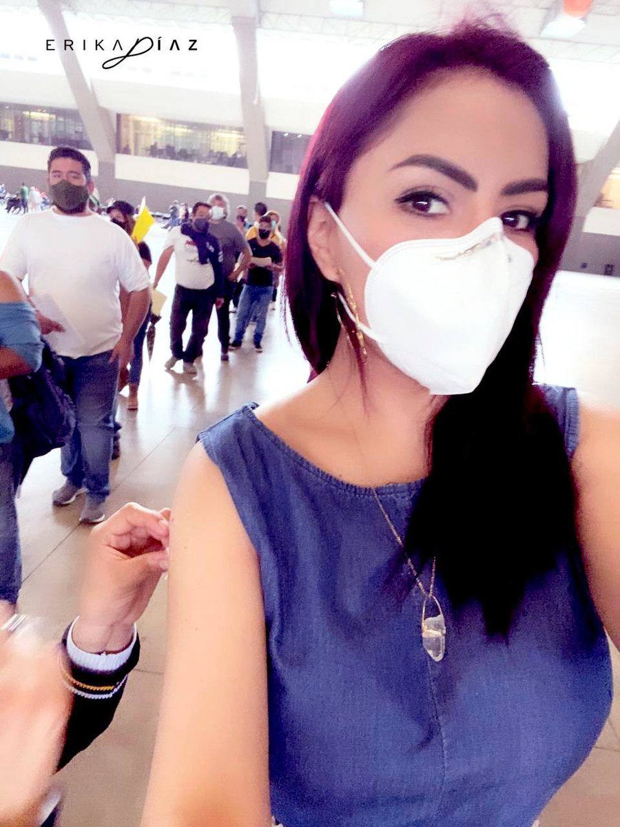 ErikaDiazFlow's tweet photo. El ejemplo tiene más fuerza que las reglas o que las palabras. Por tí, por tu familia, por tu #EquipoDeVida asiste a vacunarte.💪 #Vacunate 💉🦠 https://t.co/kaBoypM7Rd