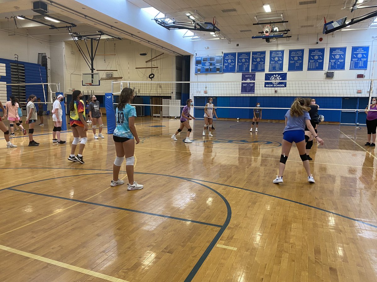 shakervball's tweet photo. Putting everything we have learned together 5v5! https://t.co/6EDpPvyT1s