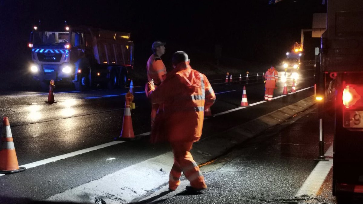 zerbitzuustela's tweet photo. 🆘Esta madrugada han disparado con una escopeta de perdigones a un operario del mantenimiento de carreteras de la Diputación Foral de Gipuzkoa.
#gipuzkoa #Ordizia @Gipuzkoa @naiz_info @berria @irutxulo @eitbAlbisteaky @EITBnoticias @diariovasco @gipuzkoagaur @argia @NotGip
⬇️ https://t.co/wb1Hj09m2G