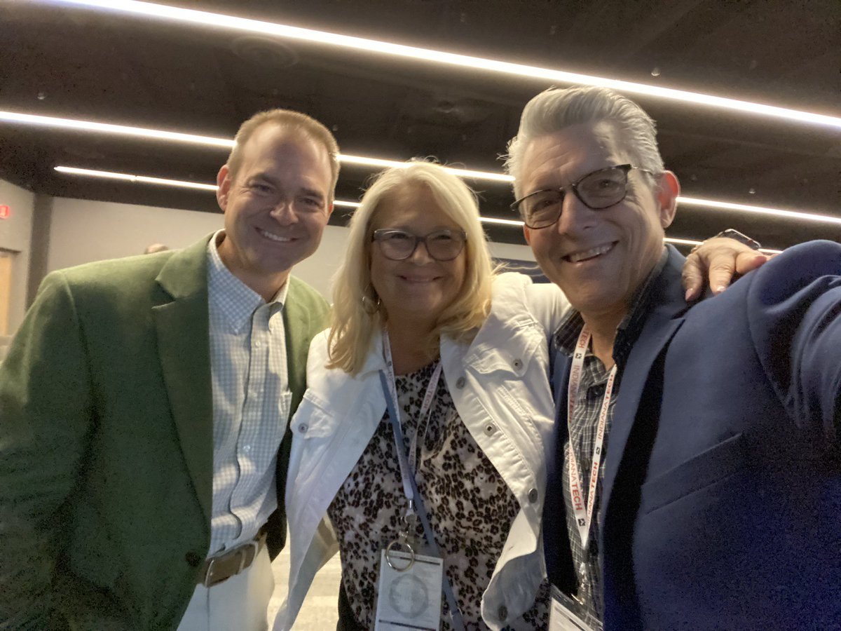 robkeesolutions's tweet image. Global Leadership Summit ‘21

I found Lori and Curtis at #gls21nei 
Great fellowship-great connections-great value!

Thank you Jeri Purdy and the GLS &amp;amp; Beyond (NE Indiana) Team for providing such a wonderful venue for personal and professional leadership growth!

God bless
Rob:^)