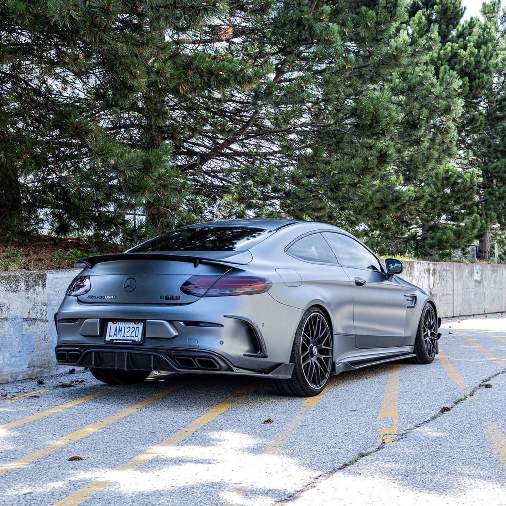 carpxrnpicx's tweet photo. C63s AMG https://t.co/5KlM4sMmiE