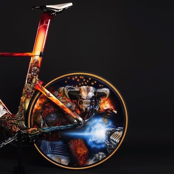 DOOM's tweet photo. power cycle 🚲 dream build by @ETOEdesigns https://t.co/bLfoygaBDN