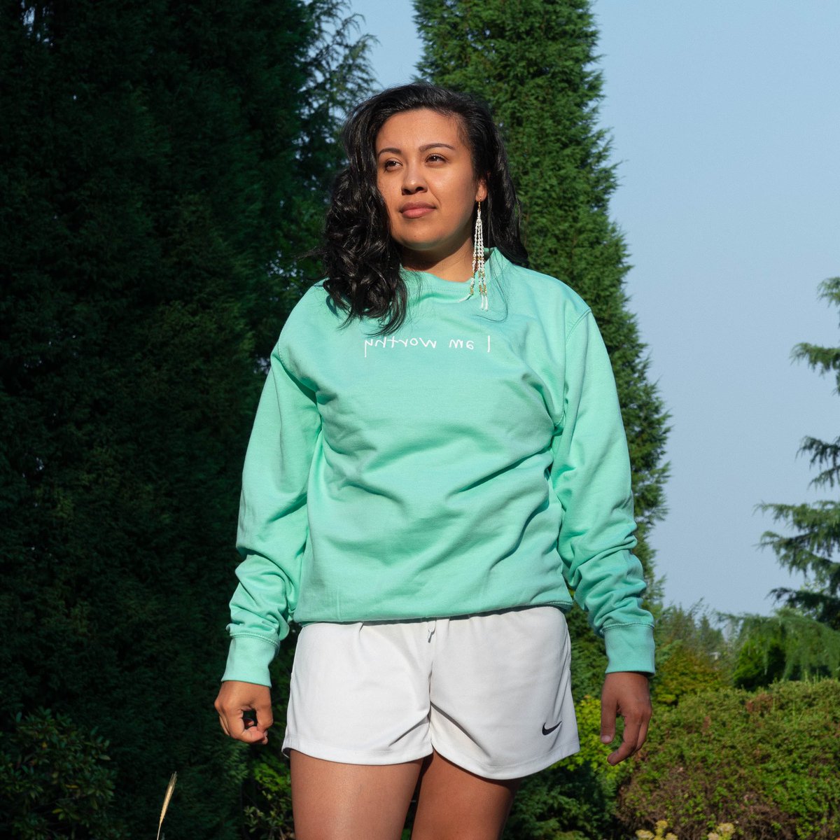 Native_Wellness's tweet image. We are all brought into this world worthy of good things, sometimes we just need a reminder! 

Looking in the mirror you receive the affirmation “I am worthy” and those behind you receive the affirmation “We are worthy”. 

Now available at nativewellness.com