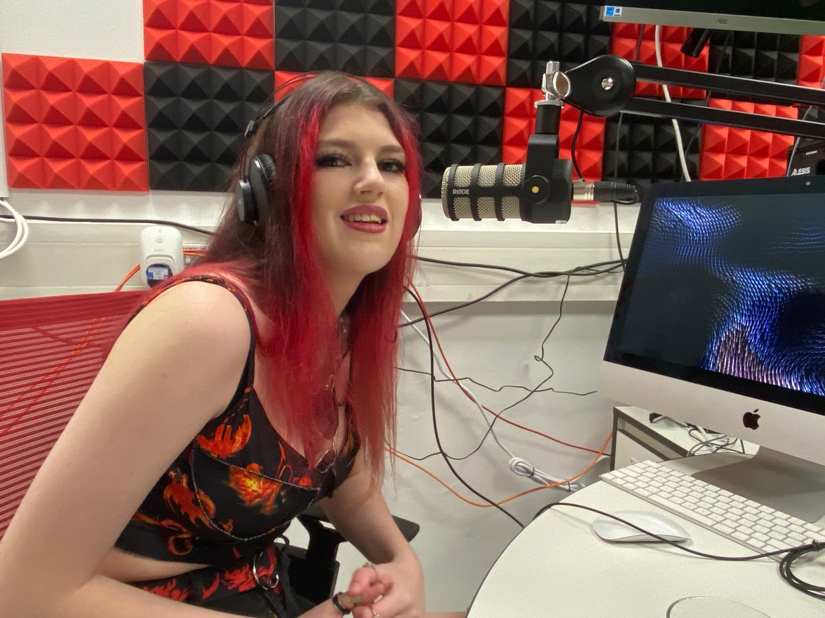 kick_doors's tweet photo. Fun time at #MadeinKentRadio today! @TizaneMusic  pre record interview, to go out tomorrow at 1pm! Watch this space for future competition info..T shirts, CDs/vinyls up for grabs! (@burninggirlnet)  https://t.co/BHa9wmqkEz
#musicpromotion #NextBigThing #LocalRadio #altpop https://t.co/f5TvX1SSPm