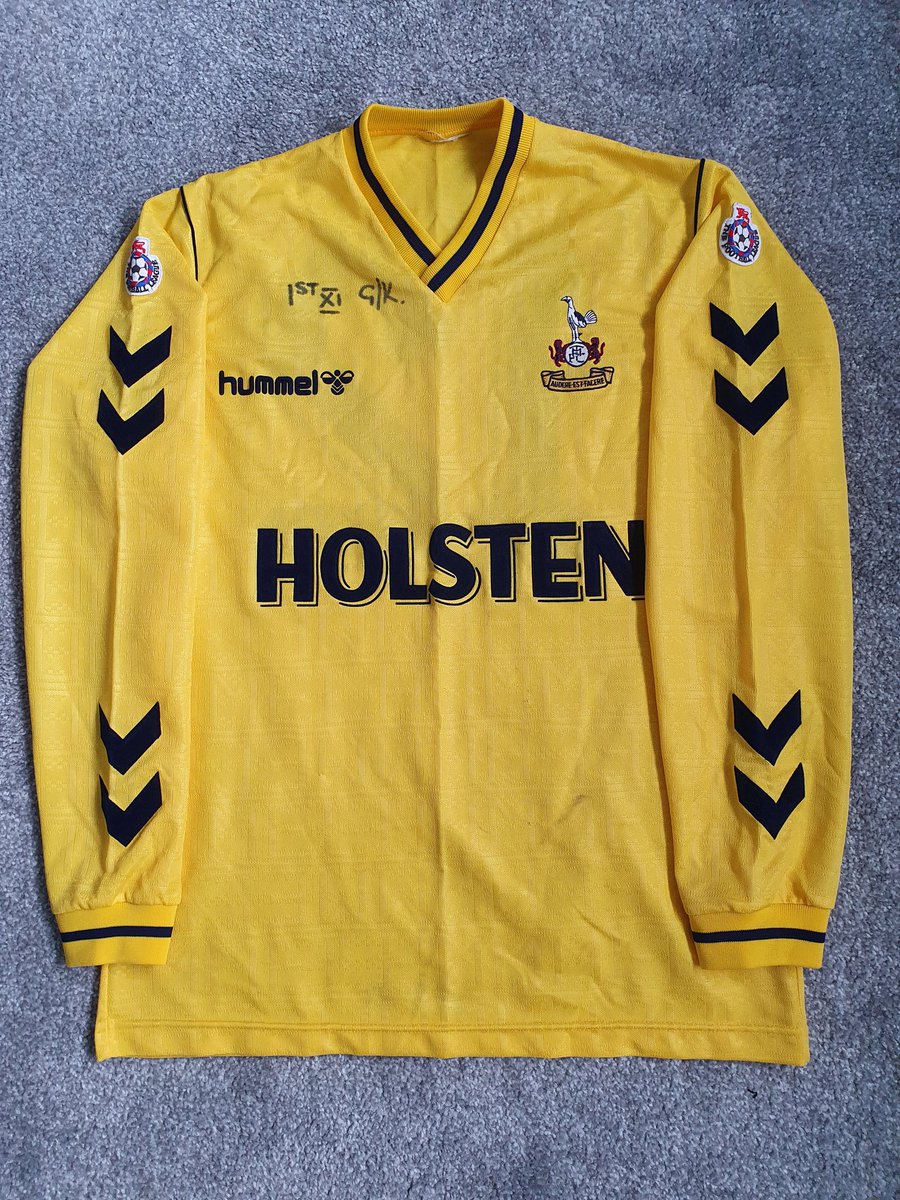 tottenhamshirts's tweet photo. @PStewy103 Absolute cracker it was #doublechevron https://t.co/Rr3tZSnhQC