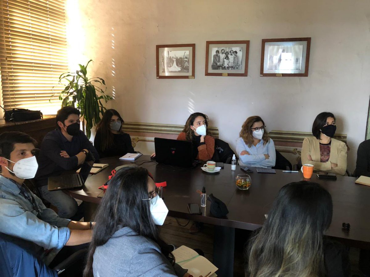 udecuenca's tweet photo. Avanzamos con nuestro proyecto #MoverU!
A través de la Dirección de Cuenca Ciudad Universitaria de nuestra institución, desarrollamos el taller de construcción de la propuesta de movilidad sustentable que permitirá la interconexión entre nuestros campus a través de ciclovías. https://t.co/cGfBCVVNAd