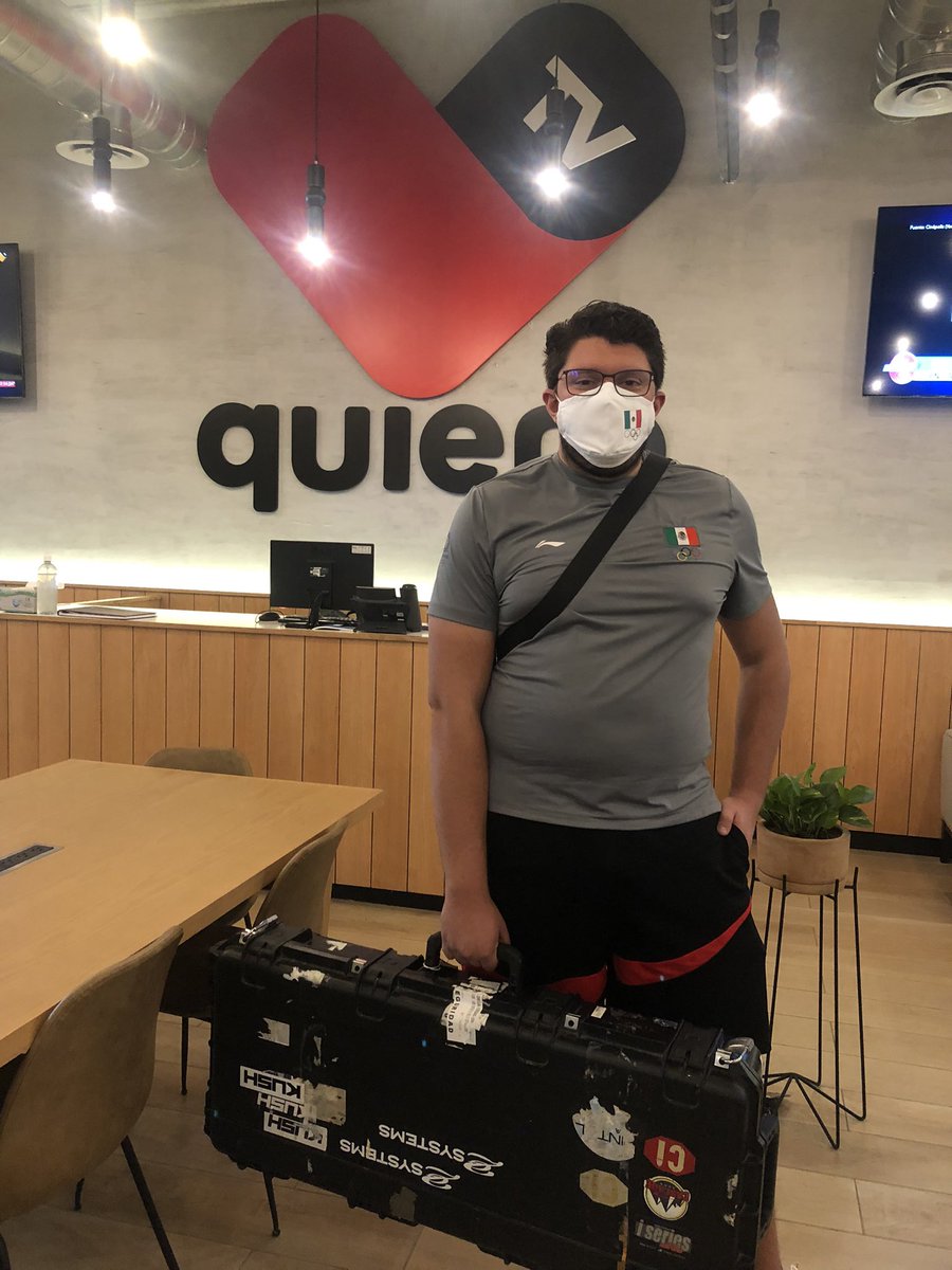 AldoArturoG's tweet photo. Tras su brillante actuación en #Tokyo2020 Jorge Orozco visitó @quierotv_gdl para compartir su experiencia en la #Trifulka https://t.co/UspBfbsprF