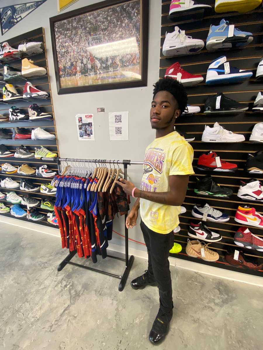 Dez Brown. tweet media