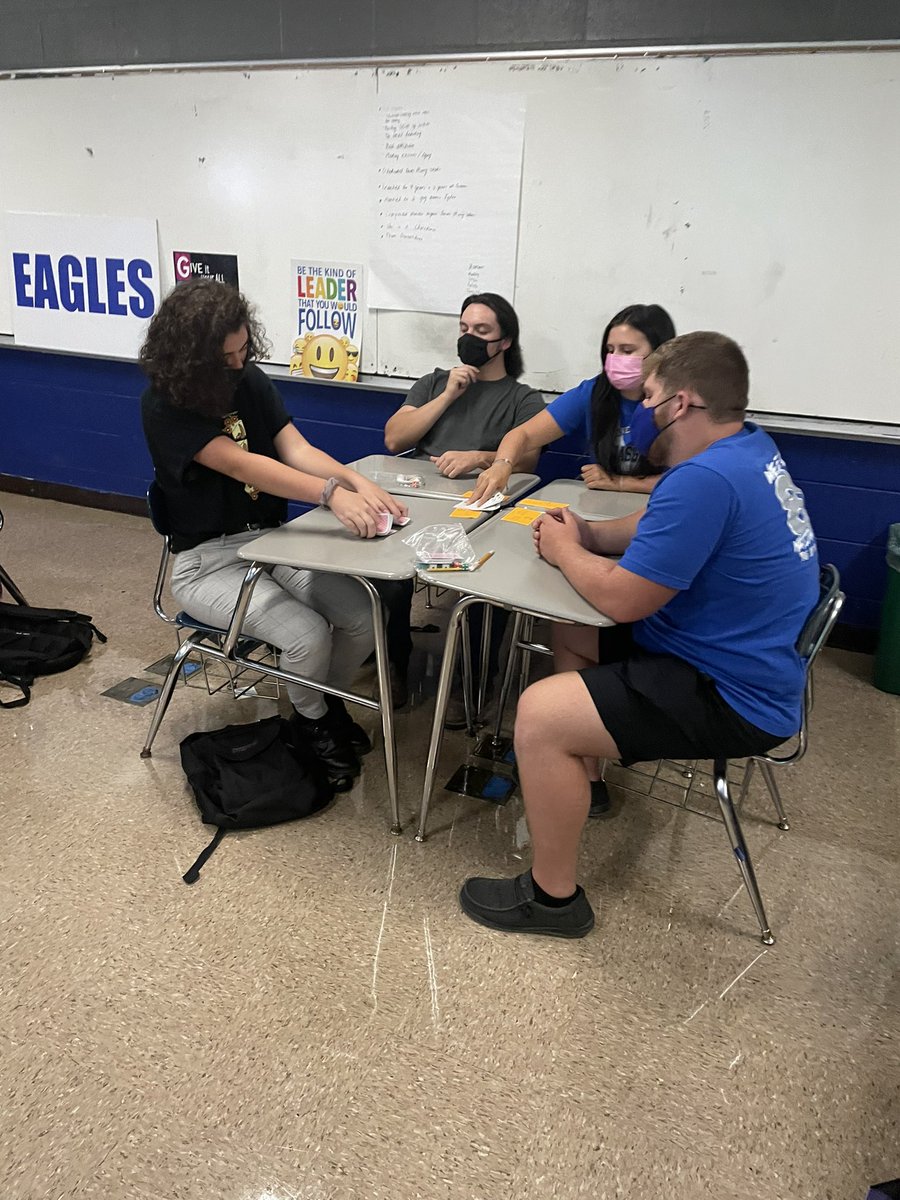 KatlynPeeps's tweet photo. Great first day! Simulation with playing cards in AP Stats and a group jigsaw activity in Algebra 2! #GCistheplacetobe https://t.co/yb3wrQug9v
