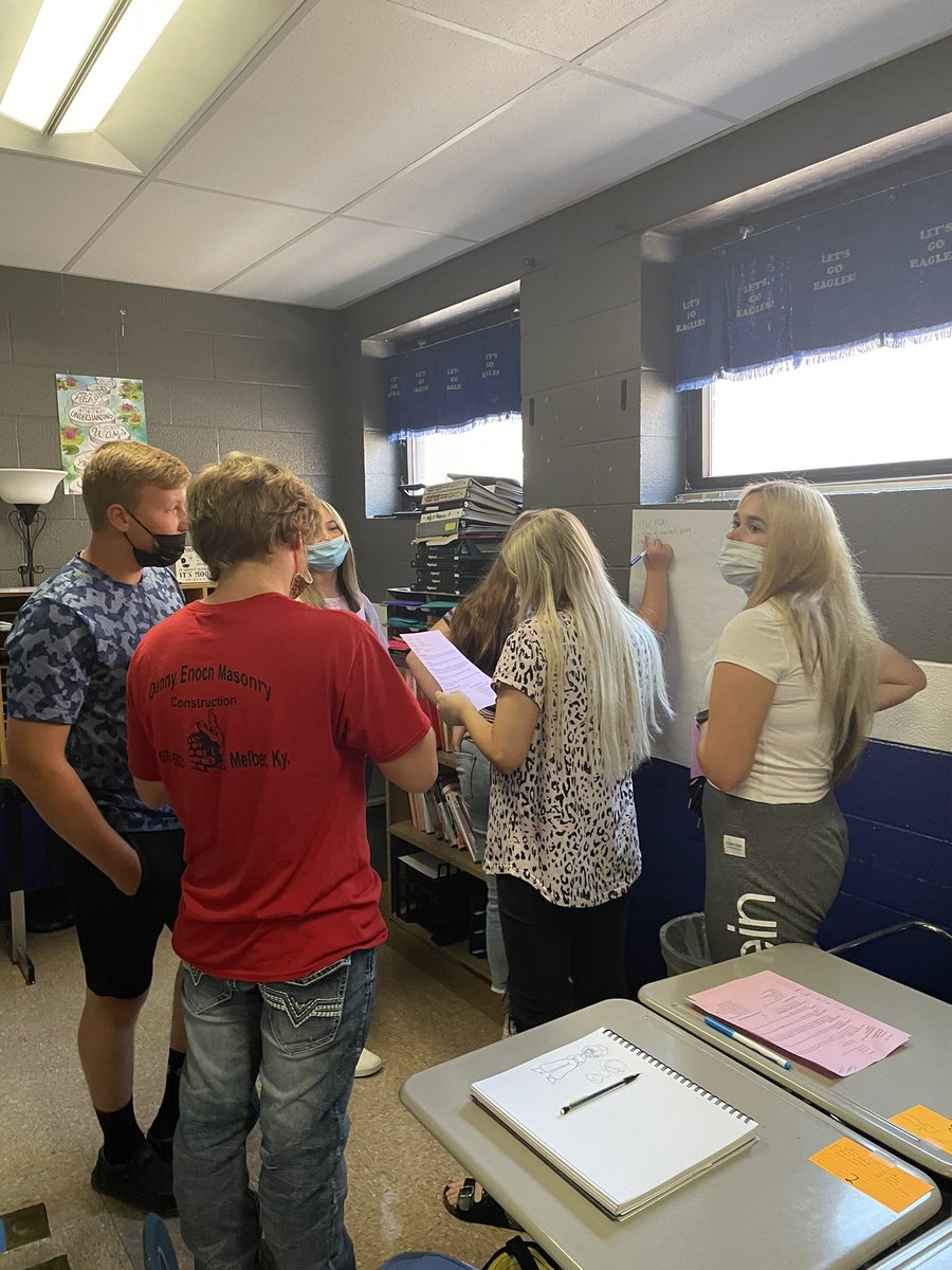 KatlynPeeps's tweet photo. Great first day! Simulation with playing cards in AP Stats and a group jigsaw activity in Algebra 2! #GCistheplacetobe https://t.co/yb3wrQug9v