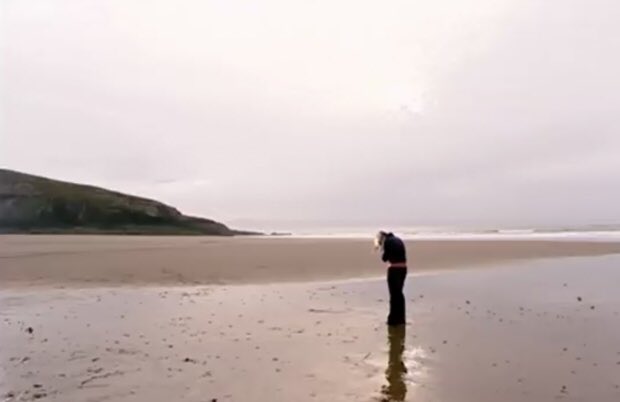 F_F_Podcast's tweet photo. that he loved her at the Norwegian Bad Wolf Bay.
Love love love.
And if you forget your goblets, there’s a pub at the top of the road that has you covered on that front, too!
(2/2)
#Wales
#WelshHiatus
#Merlin #DoctorWho https://t.co/Tl6w3NiLGl
