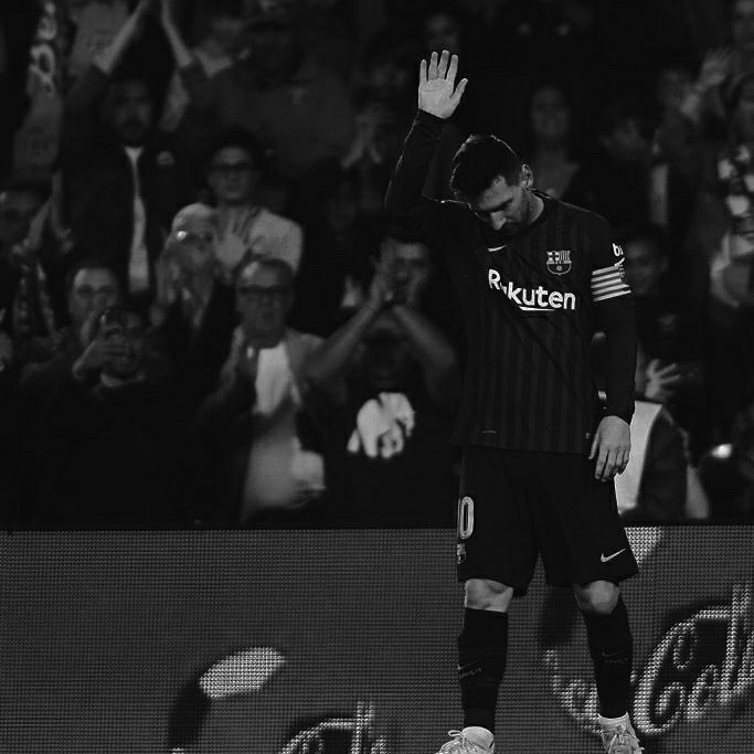 تاريخ برشلونه كُتب 2005 وانتهى في 2021 
 #Messi