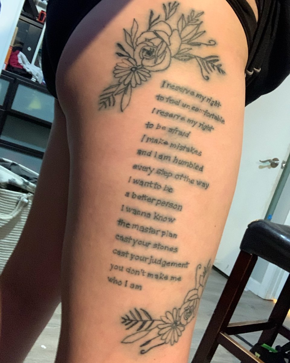 AshilynnM's tweet photo. Looking better. Color soon. @adtr #sometimesyourethehammersomeyimesyourethenail https://t.co/1iArlnE8b1