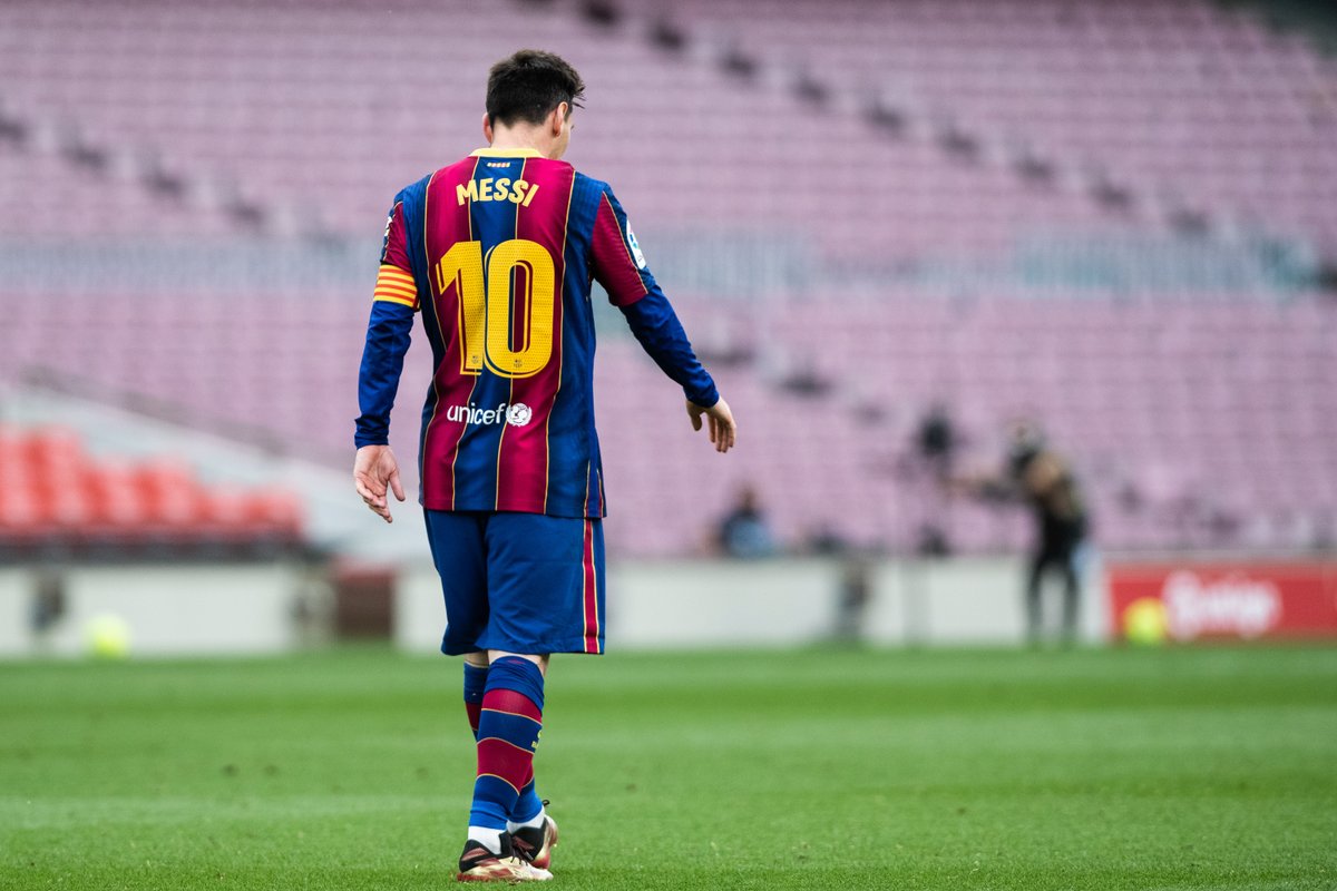 Squawka's tweet photo. Lionel Messi holds the all-time record for the following in LaLiga:

◉ Most goals
◉ Most goals in a season
◉ Most direct free-kick goals
◉ Most assists
◉ Most assists in a season
◉ Most hat-tricks
◉ =Most hat-tricks scored in a season

It really was LeoLiga. https://t.co/ll4aYEk1Wn