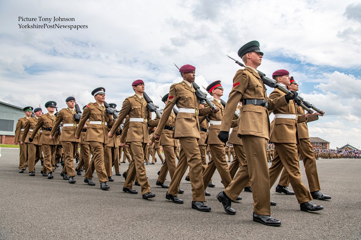 YPinPictures's tweet photo. A special day for the 700 junior #soldiers and their families to witness their graduation at the Army Foundation College in #Harrogate shot by @TonyJohnsonYPN 
@yorkshirepost #AFCHarrogate #army https://t.co/r65g4gl9sc