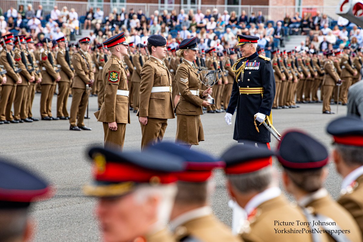 YPinPictures's tweet photo. A special day for the 700 junior #soldiers and their families to witness their graduation at the Army Foundation College in #Harrogate shot by @TonyJohnsonYPN 
@yorkshirepost #AFCHarrogate #army https://t.co/r65g4gl9sc