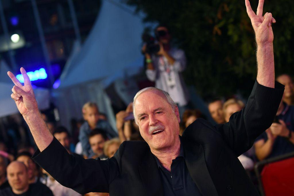 John Cleese's Ontario reservation mixup 'slight misunderstanding,' Airbnb says