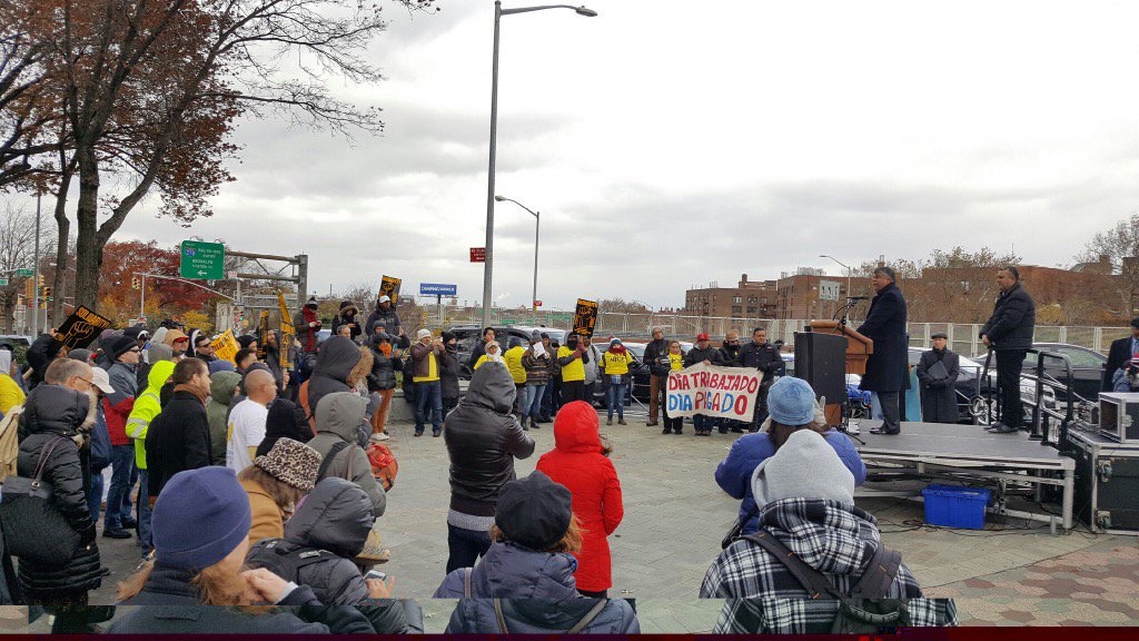 MCastroAction's tweet photo. When @AFLCIO president Richard Trumka visited our #DayLaborer center in #Queens he embraced us as part of the larger labor movement &amp; showed much love &amp; respect to the immigrant workers that felt marginalized. Today we lost a warrior &amp; friend to all workers. May he Rest In Peace. https://t.co/RMgnlzIAHo