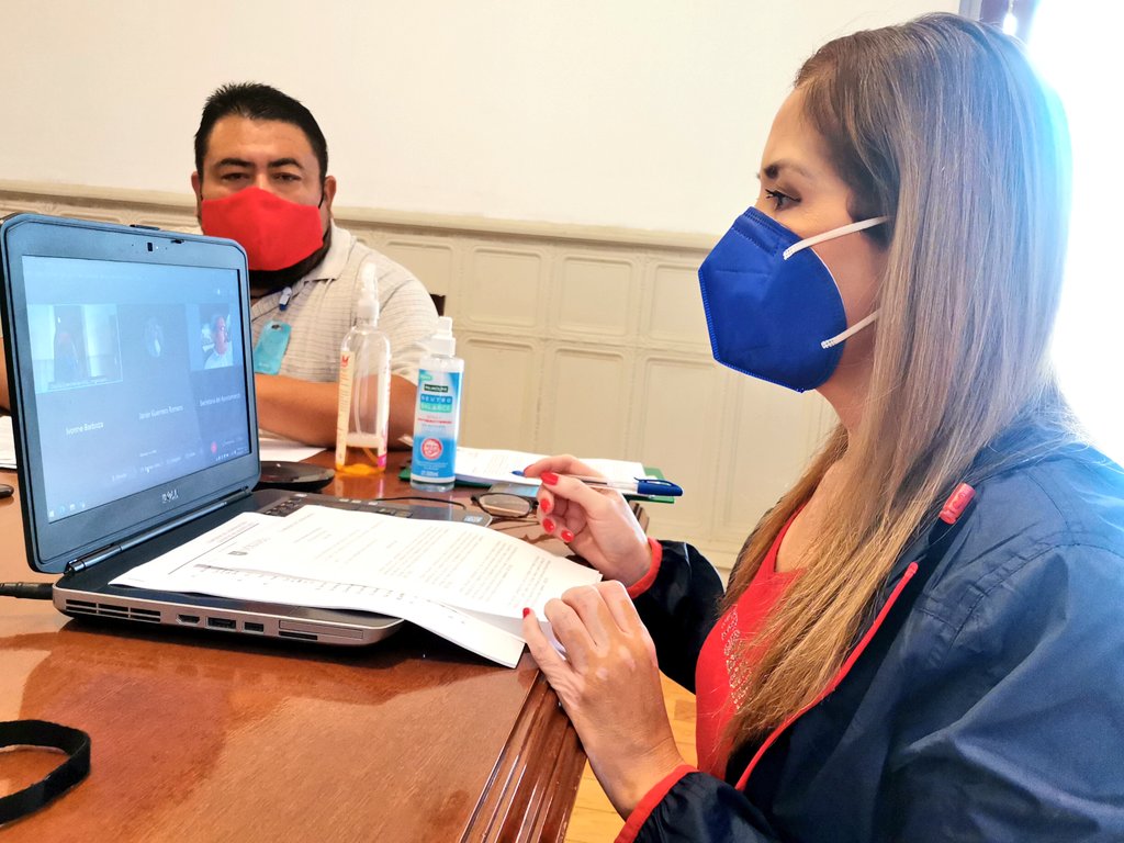Gabyvazquezch's tweet photo. Empezamos el día en Comisión de Gobernación donde revisamos puntos importantes para Durango 🙋♀️
Sumando esfuerzos #GenerandoVamos 🙌🏻 https://t.co/miSFlmdyie