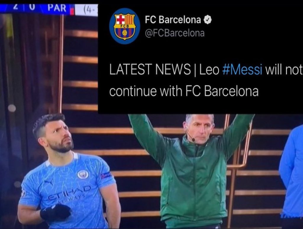 pirvj's tweet photo. O Aguero que foi pro Barcelona jogar com o Messi vendo ele sair: https://t.co/25l3WbKVk5