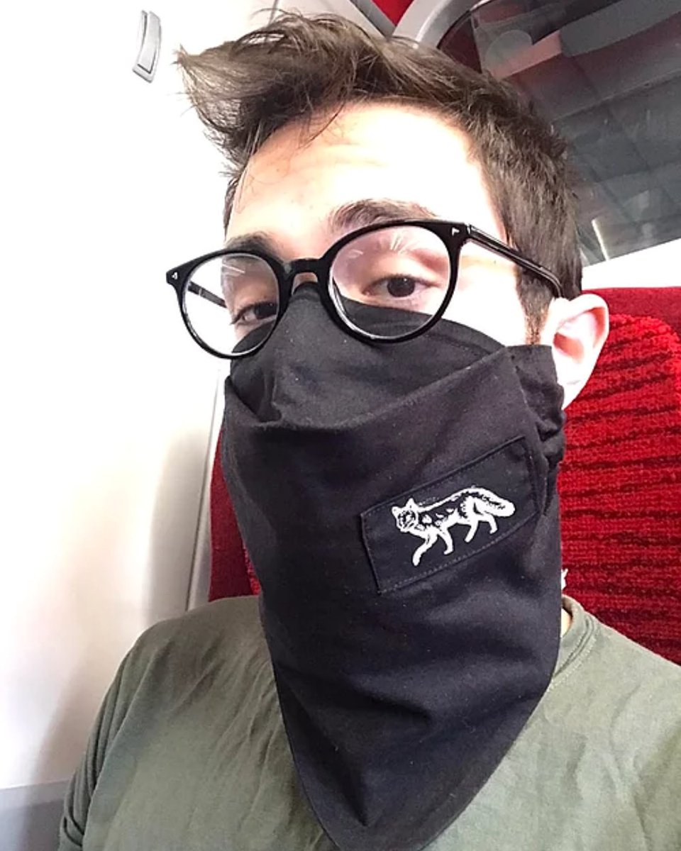 100% vegan and made in London 💚

Traditional face masks really mess with facial hair, sending errant hairs everywhere. With that in mind, we turned our classic Foxy face mask and made it beard friendly. 

thesierrafoxtrot.com/product-page/f…