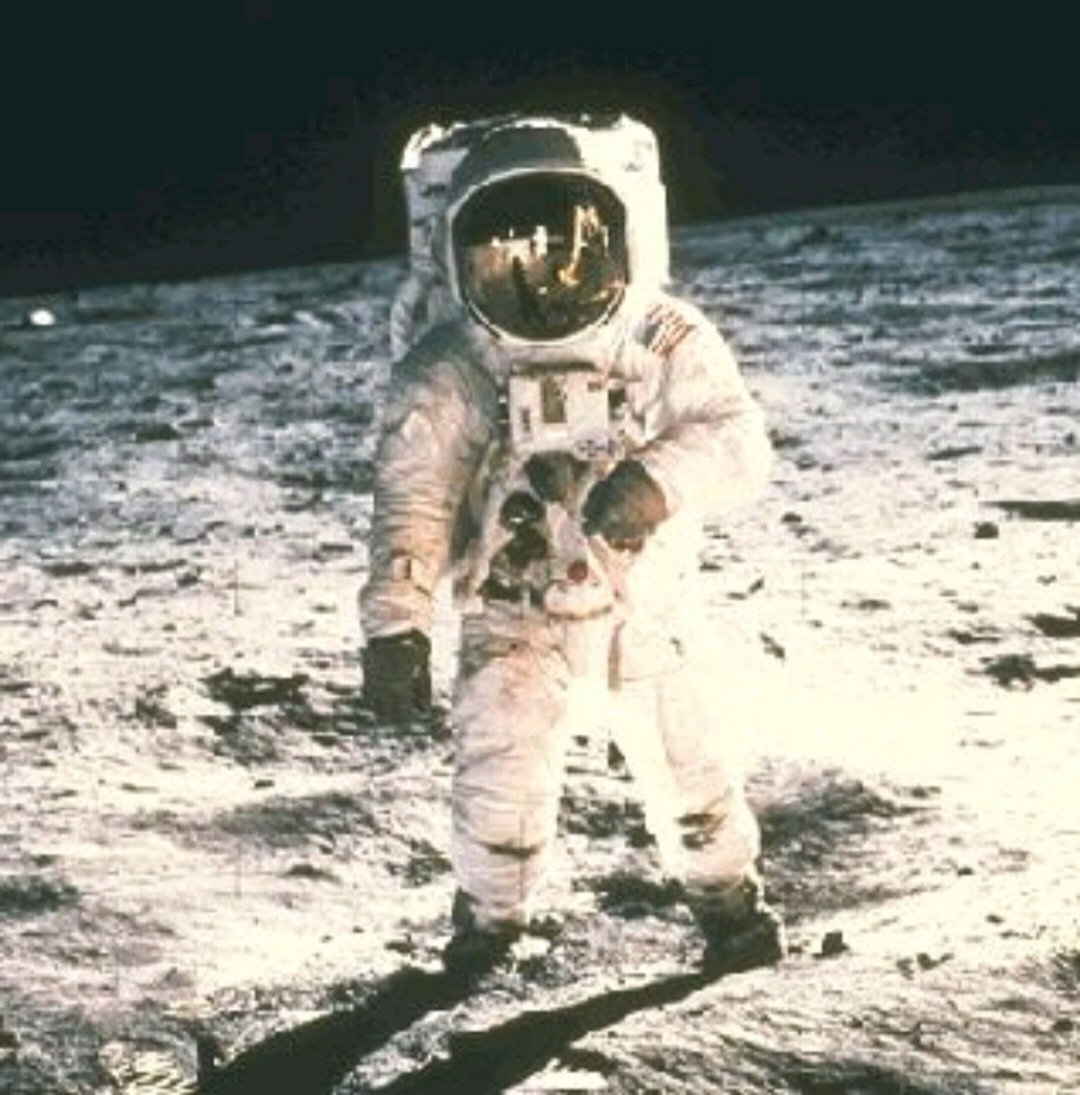 Happy birthday to Neil Armstrong, it would\ve been his 91st birthday! 