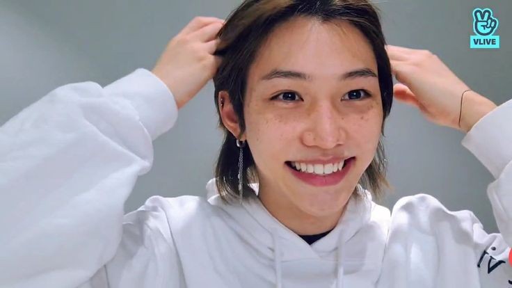 GOTHFEL1X's tweet photo. his smile https://t.co/D2eXwNqoSp