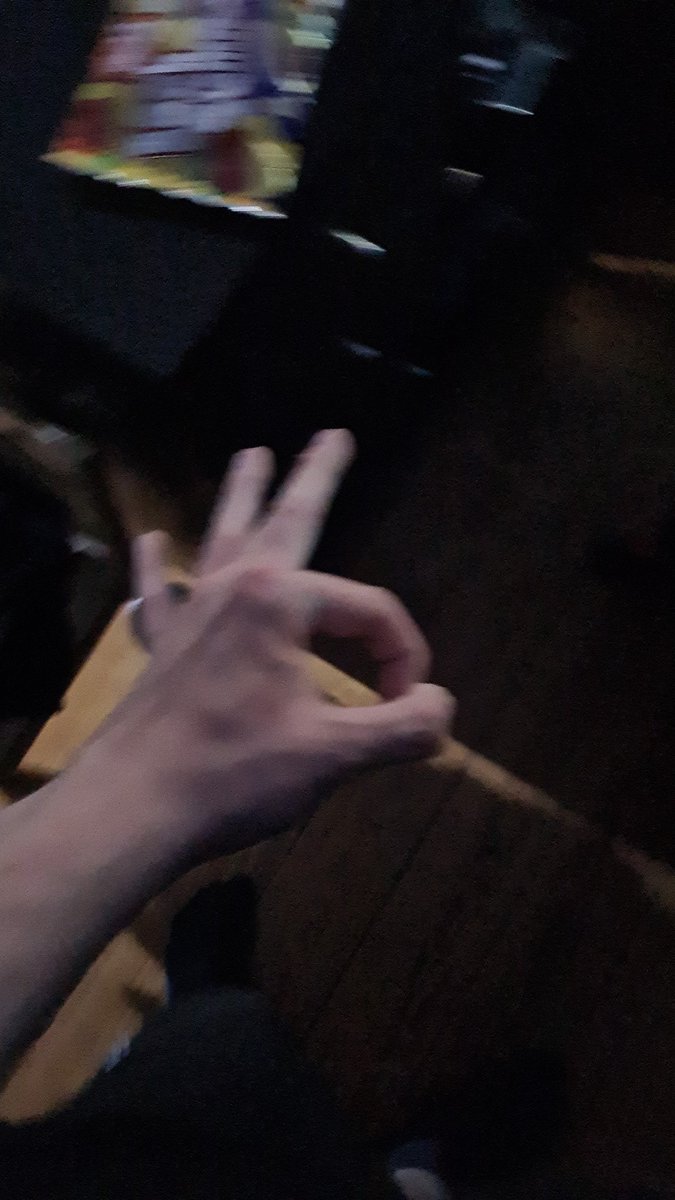 gothshawy tweet media