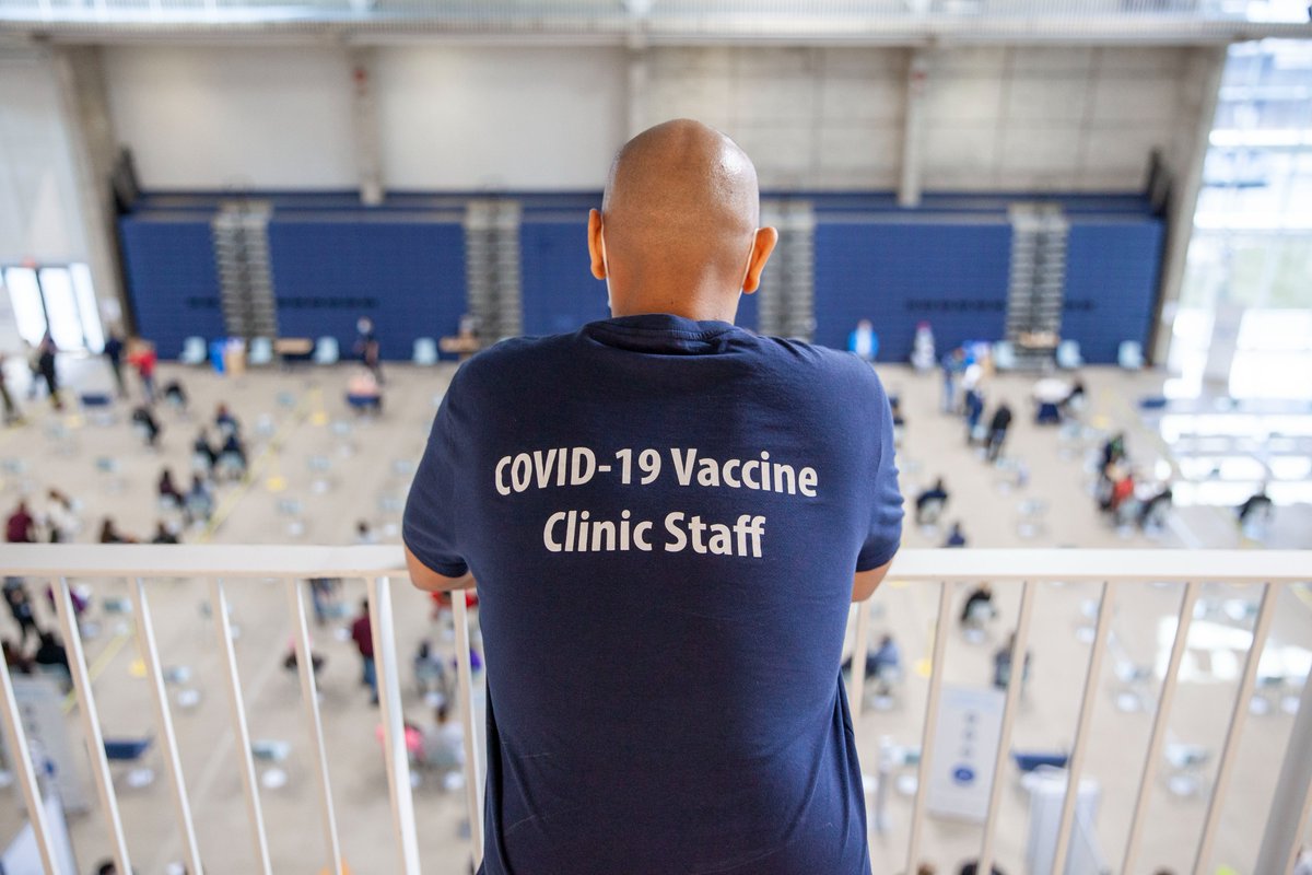 THP_hospital's tweet photo. #TBT: last week, THP administered the final #COVID19vaccine doses at @UTM as operations transitioned over to the #Mississauga Hospital clinic. 💉🏥

We are now accepting walk-ins for first AND second doses daily from 8:30 a.m. to 7 p.m. Spread the word! https://t.co/y6F10X81MW https://t.co/owGBltomoh