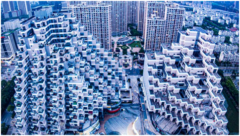 Medios03181715's tweet photo. Estos edificios en la ciudad de Kunshan, provincia de Jiangsu, al este de China, fueron diseñados en forma escalonada como las pirámides permitiendo que todos los hogares disfruten de una excelente iluminación natural y un entorno de vida brillante. #China #edificaciones https://t.co/UK8GAQb0JA