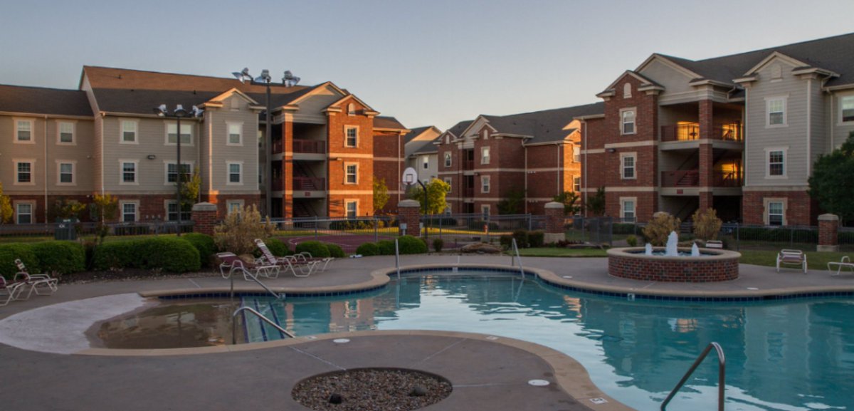 AdamDickinson01's tweet photo. I've had my housing arrangements confirmed at @UofOklahoma, I'm living on campus in a 4-person flat with @RobboHarry. Already spent hours online looking around.
I'M LITERALLY THE MOST EXCITED PERSON IN THE WORLD RIGHT NOW!!!
#BoomerSooner #MoveIn21 #OUBound #OUFamily #OUMoveIn21 https://t.co/n4gOvdY9He