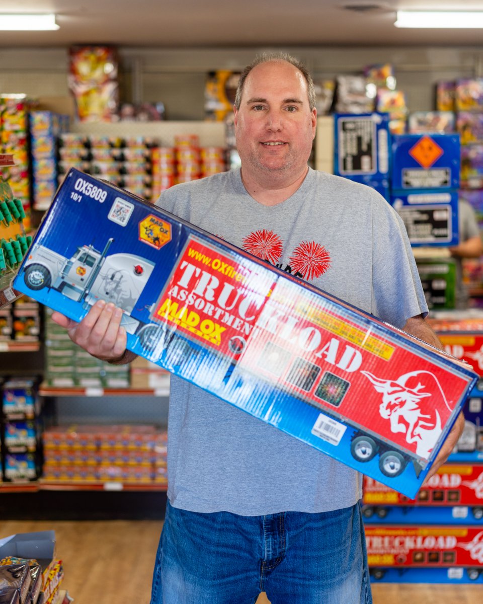 Pyrodudes_'s tweet photo. When you love what you do, it shows -- that’s why you can always count on us for superior customer service. #pyrodudes #fireworks #pyrodudesfireworks #fallingwaters #wvfireworks https://t.co/1JeBAY7d4N