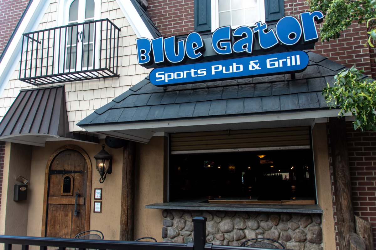 BlueGatorMP's tweet image. For a great time in Mount Pleasant, head down to Court Street!