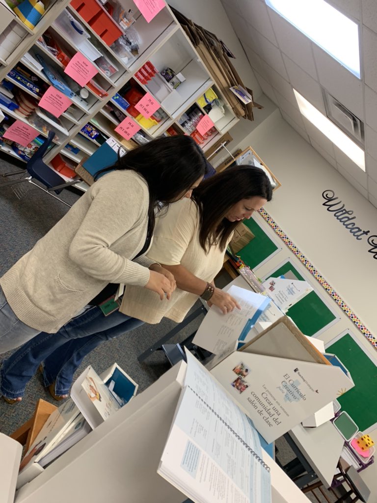 SuzanneCrowell6's tweet photo. @teachingstrategies
Central Elementary teachers are excited about unboxing the Pre-K curriculum!  #PreKisCool #ExploreDiscoverThrive https://t.co/wuNbpk2HAL