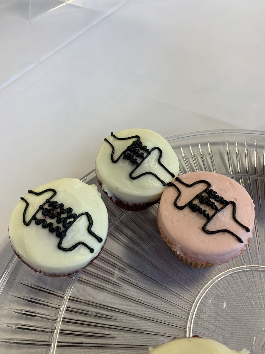 MinerviniLab's tweet image. The cupcakes at the poster session this afternoon were delightful @cu_curas @Creighton